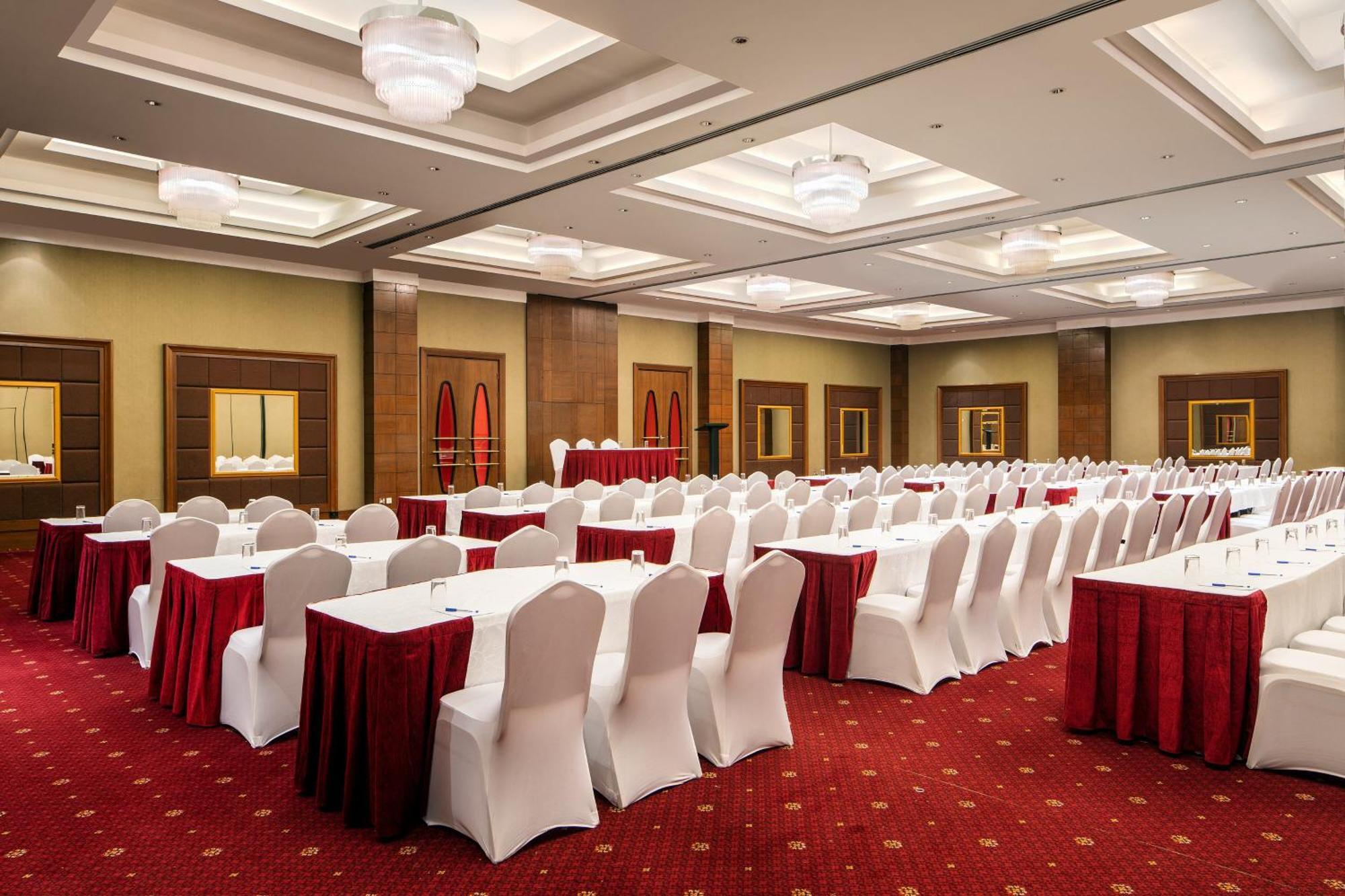 Sheraton Kampala Hotel Dış mekan fotoğraf